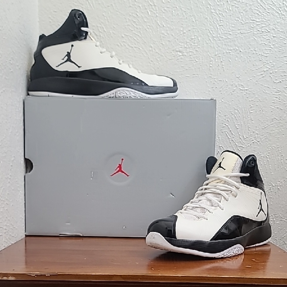 Air Jordan 2011 OG A Flight White Black Patent Mens Sneakers 453640-102 Size 13